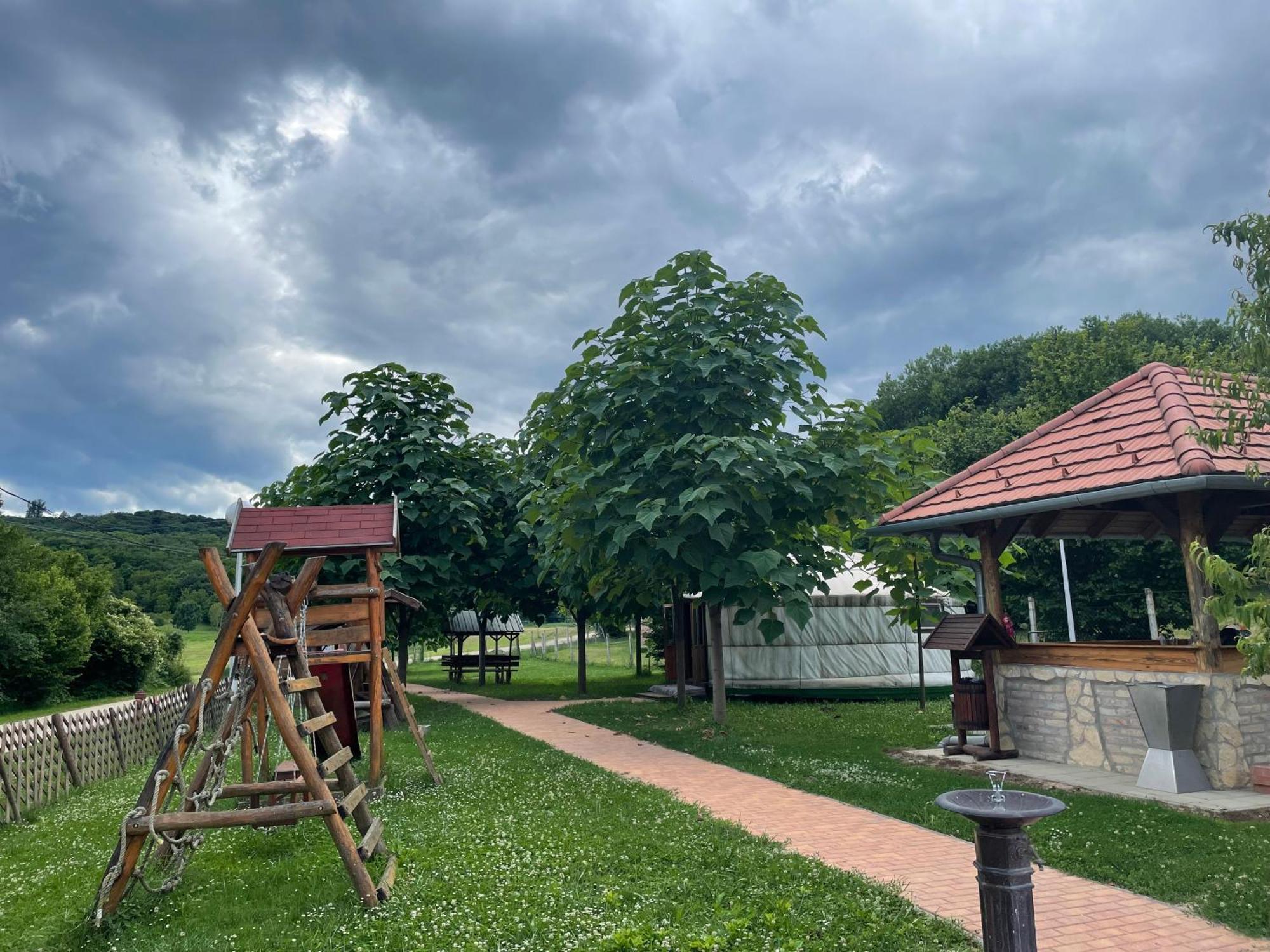 Nomad Jurta Zalakaros Mellett Hotel Zalamerenye Exterior foto